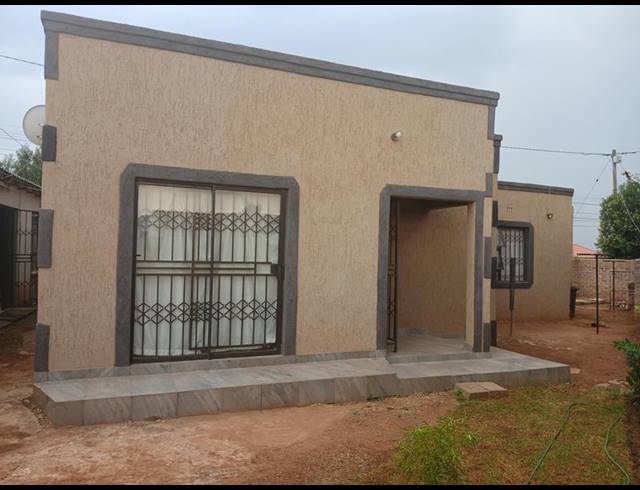 3 BEDROOM HOUSE FOR SALE IN FINETOWN